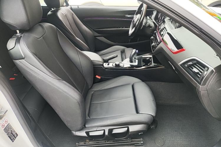 Used BMW 2 Series 2018 220i Convertible Coupe Sports Design Package Right Front Seat