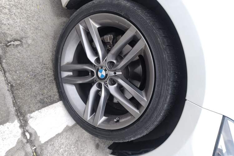 Used BMW 2 Series 2018 225i M Sport Right Front Wheel Hub