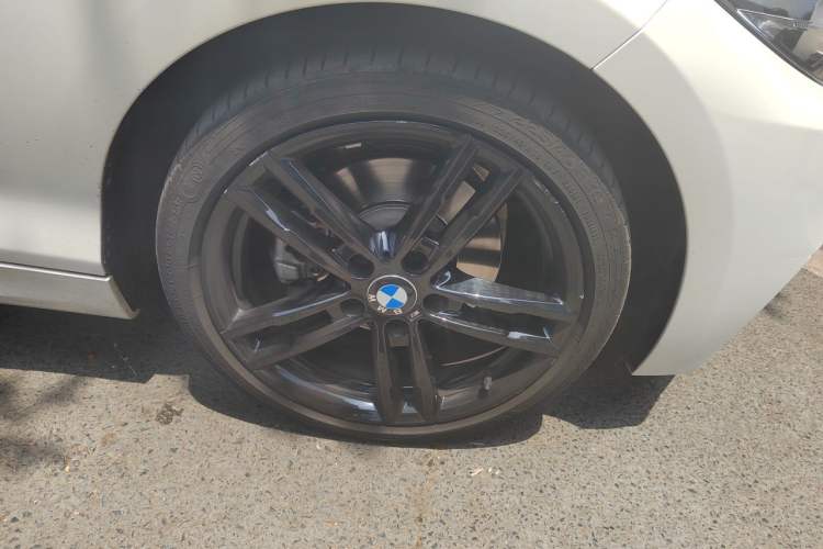 Used BMW 2 Series 2018 225i M Sport Right Front Wheel Hub