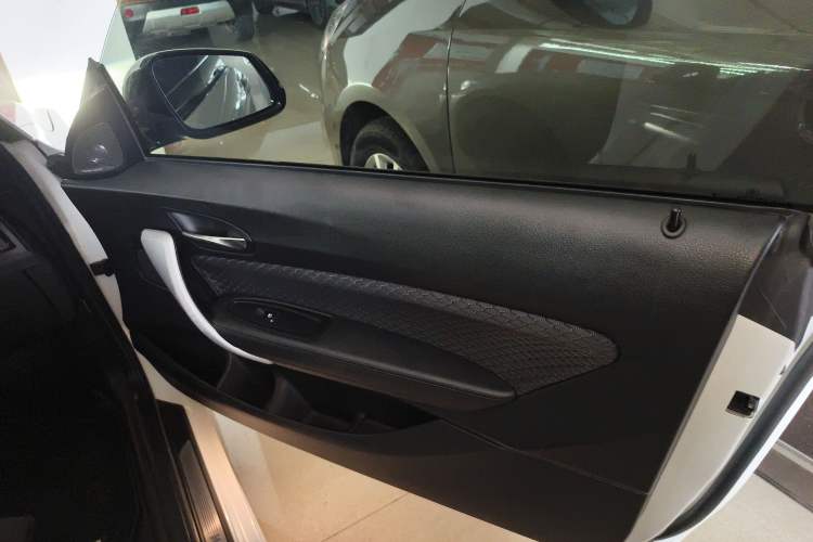 Used BMW 2 Series 2018 225i M Sport Right Rear Door Interior