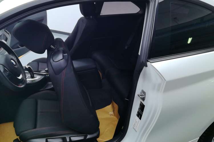 Used BMW 2 Series 2018 220i Sport Design Package Right Rear Seat