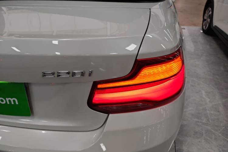 Used BMW 2 Series 2018 220i Convertible Coupe Sports Design Package Right Rear Taillight