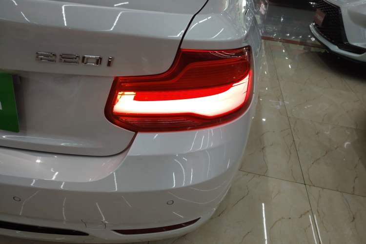 Used BMW 2 Series 2018 220i Convertible Coupe Sports Design Package Right Rear Taillight