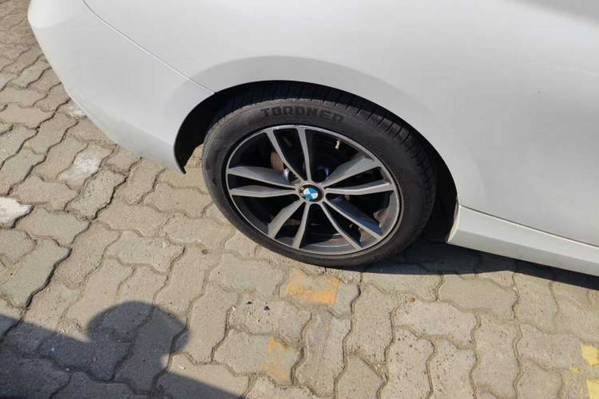 Used BMW 2 Series 2018 220i Convertible Coupe Sports Design Package Right Rear Wheel Hub