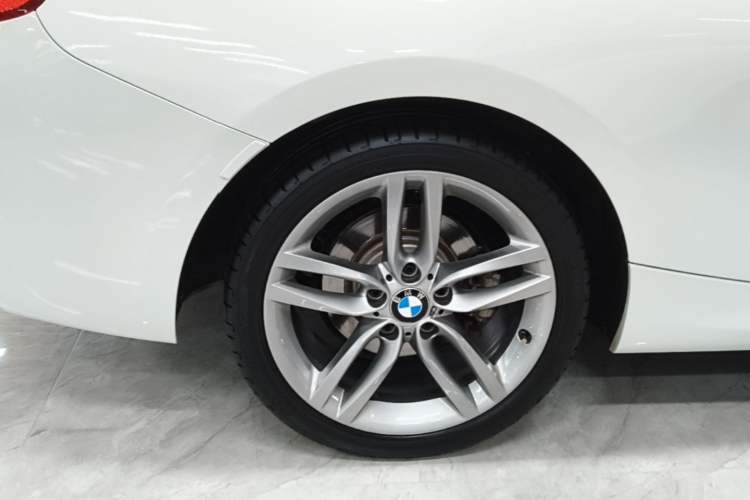 Used BMW 2 Series 2018 225i Convertible Coupe M Sport Edition Right Rear Wheel Hub