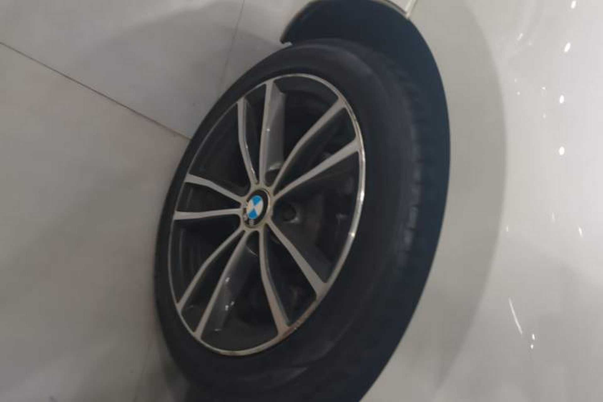 Used BMW 2 Series 2018 220i Convertible Coupe Sports Design Package Right Rear Wheel Hub