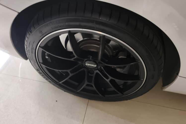 Used BMW 2 Series 2018 225i M Sport Right Rear Wheel Hub