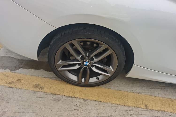 Used BMW 2 Series 2018 225i Convertible Coupe M Sport Edition Right Rear Wheel Hub