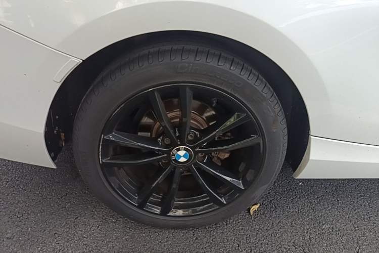 Used BMW 2 Series 2018 220i Sport Design Package Right Rear Wheel Hub