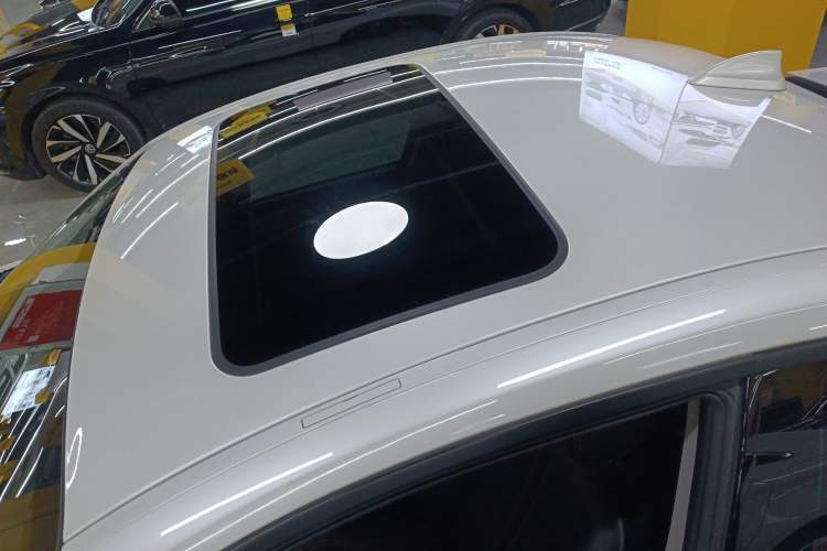 Used BMW 2 Series 2018 220i Sport Design Package Roof