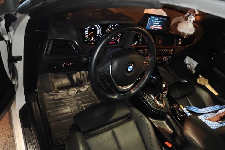 Used BMW 2 Series 2018 220i Convertible Coupe Sports Design Package Steering Wheel