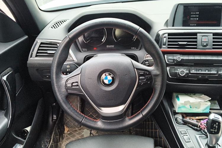 Used BMW 2 Series 2018 220i Convertible Coupe Sports Design Package Steering Wheel