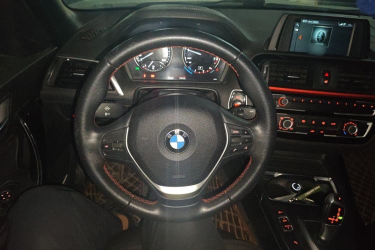 Used BMW 2 Series 2018 220i Convertible Coupe Sports Design Package Steering Wheel