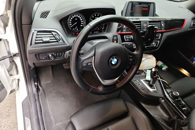 Used BMW 2 Series 2018 220i Convertible Coupe Sports Design Package Steering Wheel