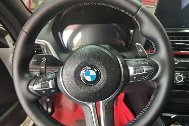 Used BMW 2 Series 2018 220i Convertible Coupe Sports Design Package Steering Wheel