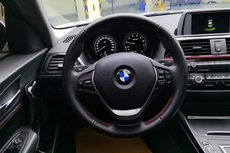 Used BMW 2 Series 2018 220i Sport Design Package Steering Wheel