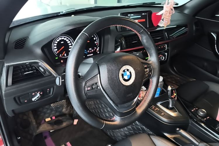 Used BMW 2 Series 2018 220i Convertible Coupe Sports Design Package Steering Wheel