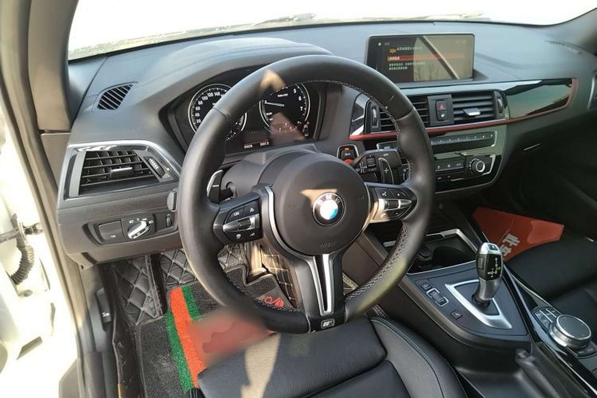 Used BMW 2 Series 2018 220i Convertible Coupe Sports Design Package Steering Wheel