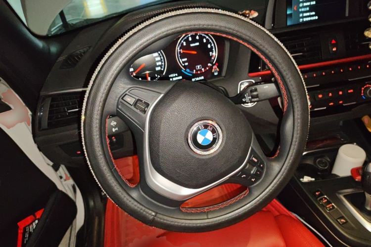 Used BMW 2 Series 2018 220i Convertible Coupe Sports Design Package Steering Wheel