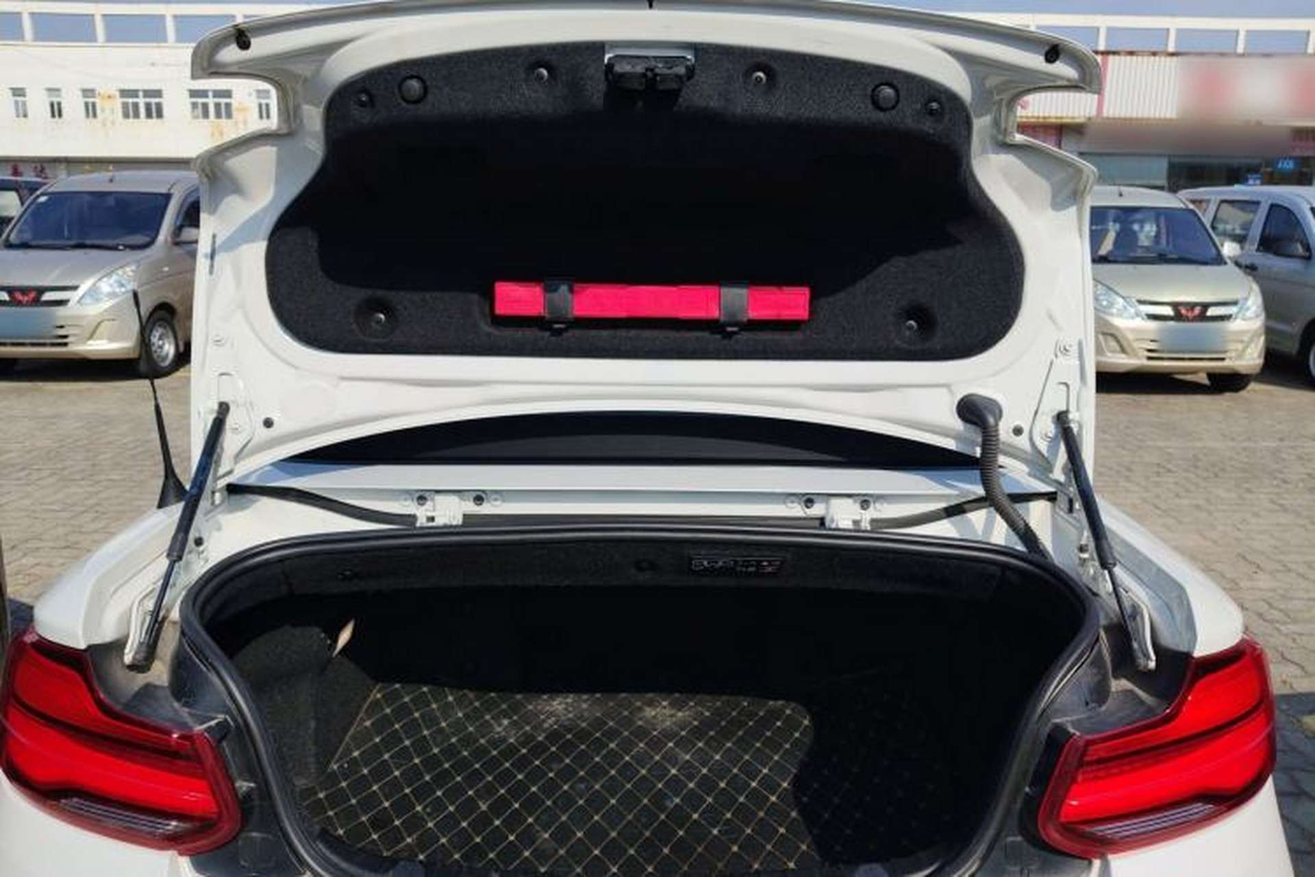 Used BMW 2 Series 2018 220i Convertible Coupe Sports Design Package Trunk