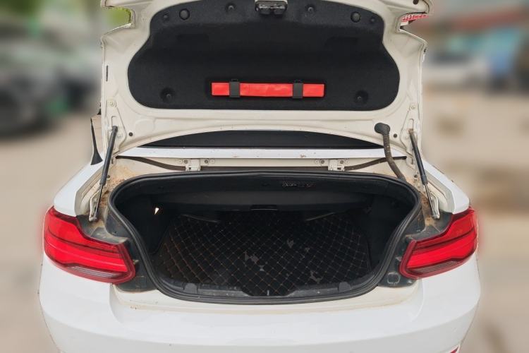 Used BMW 2 Series 2018 220i Convertible Coupe Sports Design Package Trunk