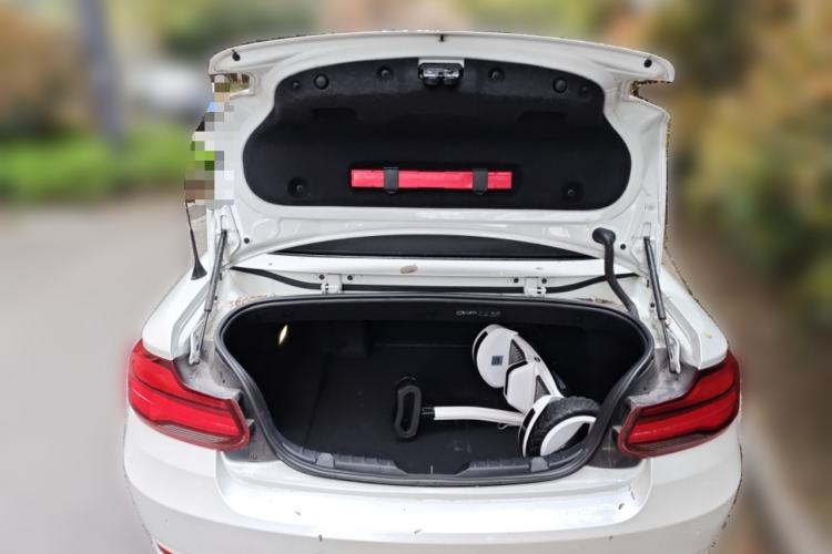 Used BMW 2 Series 2018 220i Convertible Coupe Sports Design Package Trunk
