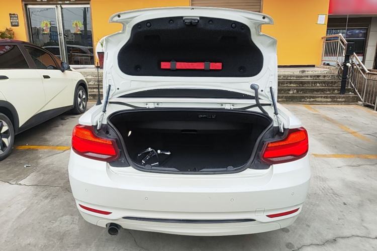 Used BMW 2 Series 2018 220i Convertible Coupe Sports Design Package Trunk