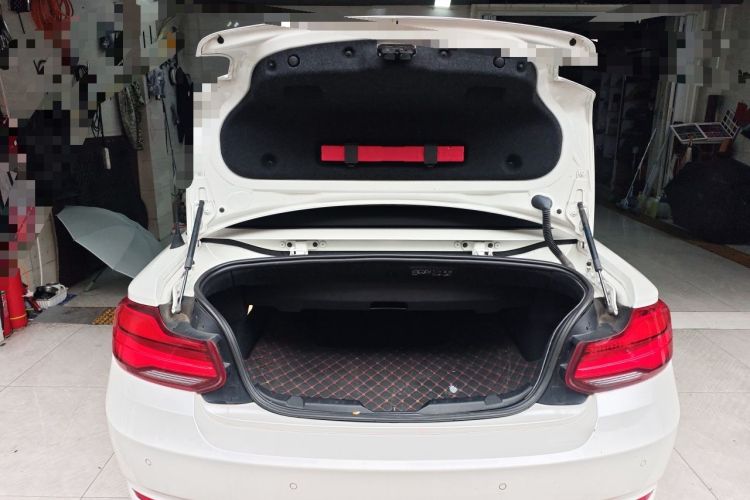 Used BMW 2 Series 2018 220i Convertible Coupe Sports Design Package Trunk