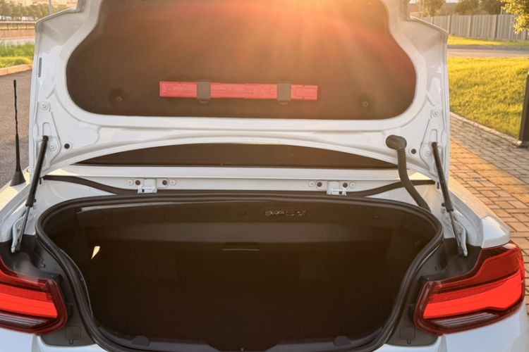 Used BMW 2 Series 2018 225i Convertible Coupe M Sport Edition Trunk