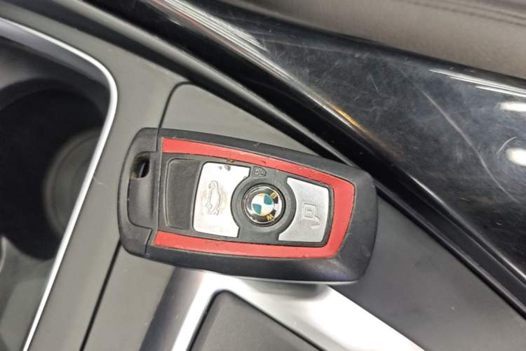 Used BMW 2 Series 2018 220i Convertible Coupe Sports Design Package Vehicle Key