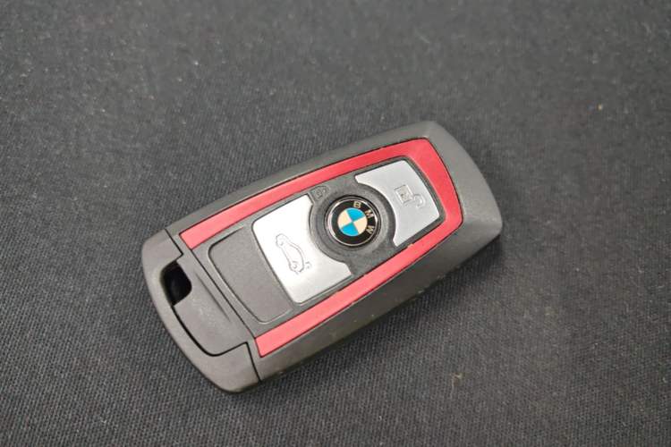 Used BMW 2 Series 2018 220i Convertible Coupe Sports Design Package Vehicle Key