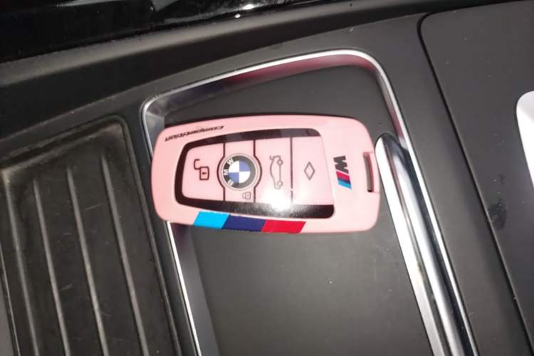 Used BMW 2 Series 2018 220i Convertible Coupe Sports Design Package Vehicle Key
