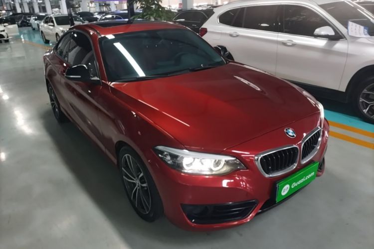 Used BMW 2 Series 2018 220i Sport Design Package Front Right 45 Deg