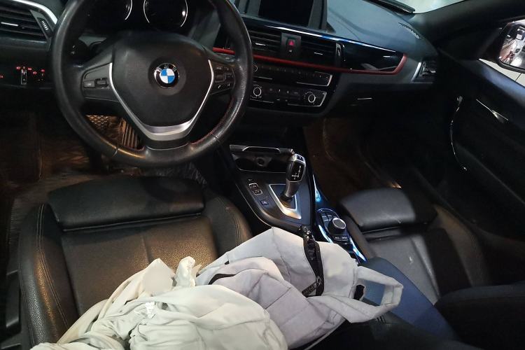 Used BMW 2 Series 2018 220i Convertible Coupe Sports Design Package Interior 2