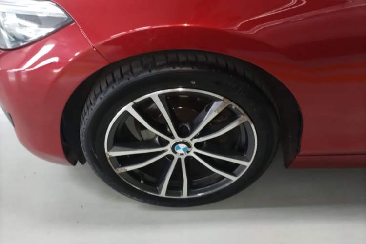 Used BMW 2 Series 2018 220i Sport Design Package Left Front Wheel Hub
