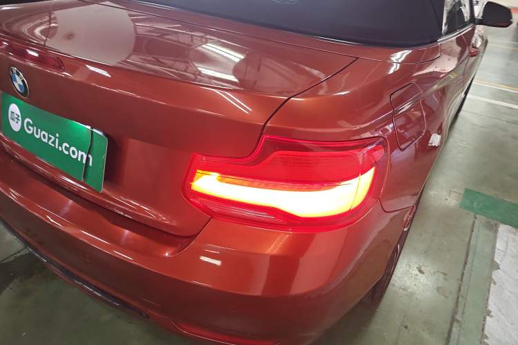 Used BMW 2 Series 2018 220i Convertible Coupe Sports Design Package Right Rear Taillight
