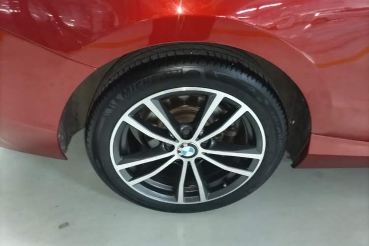 Used BMW 2 Series 2018 220i Sport Design Package Right Rear Wheel Hub