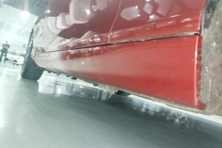 Used BMW 2 Series 2018 220i Sport Design Package Right Side Sill
