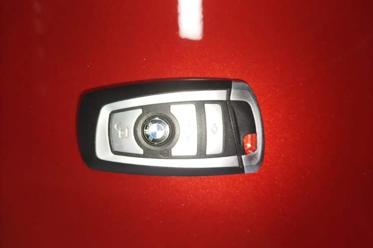 Used BMW 2 Series 2018 220i Sport Design Package Vehicle Key