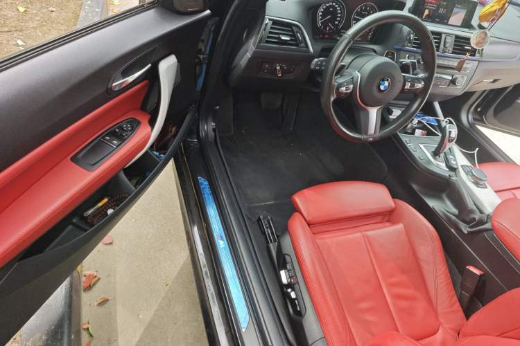 Used BMW 2 Series 2019 225i Luxury Model with M Sport Package Driver Seat