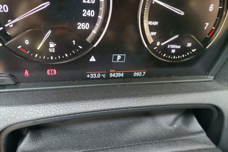 Used BMW 2 Series 2019 225i Sport Design Package Odometer Close Up