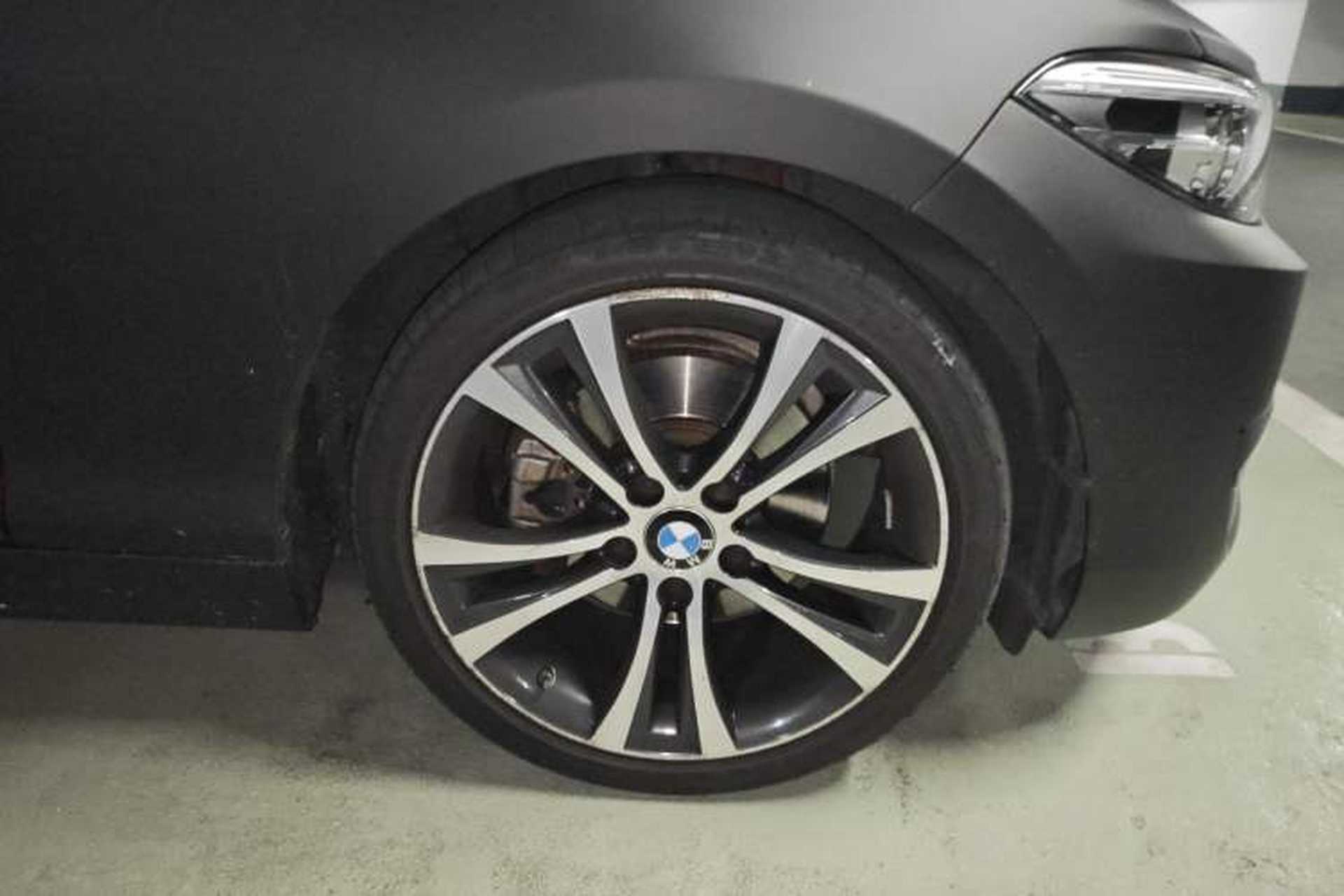 Used BMW 2 Series 2019 225i Sport Design Package Right Front Wheel Hub