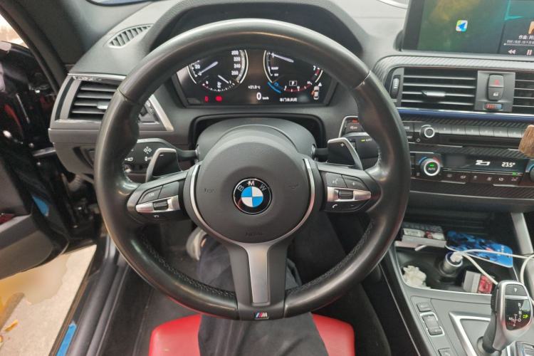Used BMW 2 Series 2019 225i Luxury Model with M Sport Package Steering Wheel