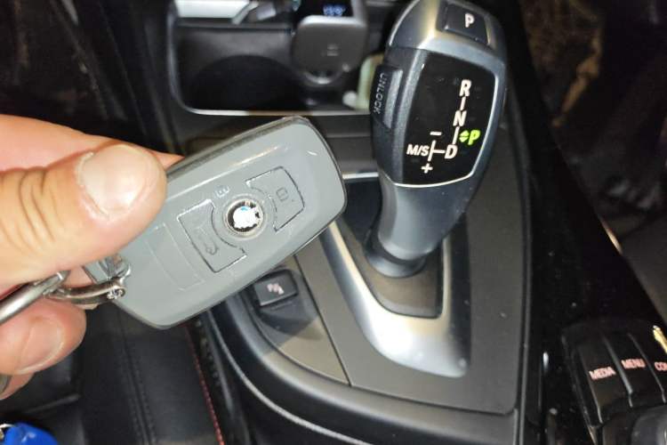 Used BMW 2 Series 2019 225i Sport Design Package Vehicle Key