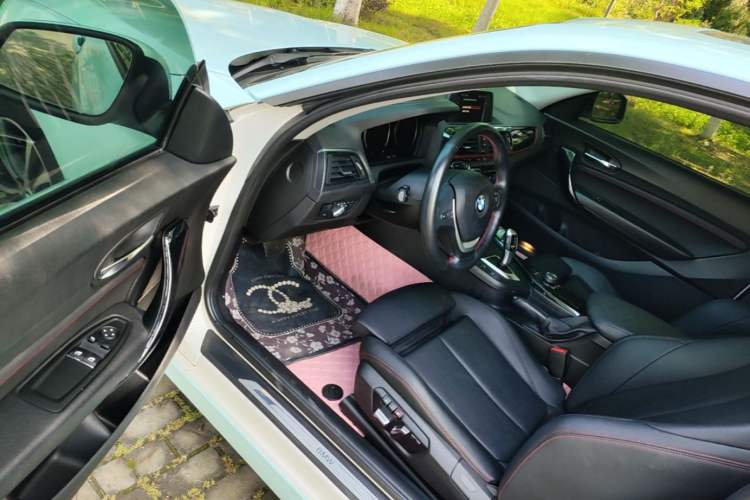 Used BMW 2 Series 2019 225i Sport Design Package Driver Seat
