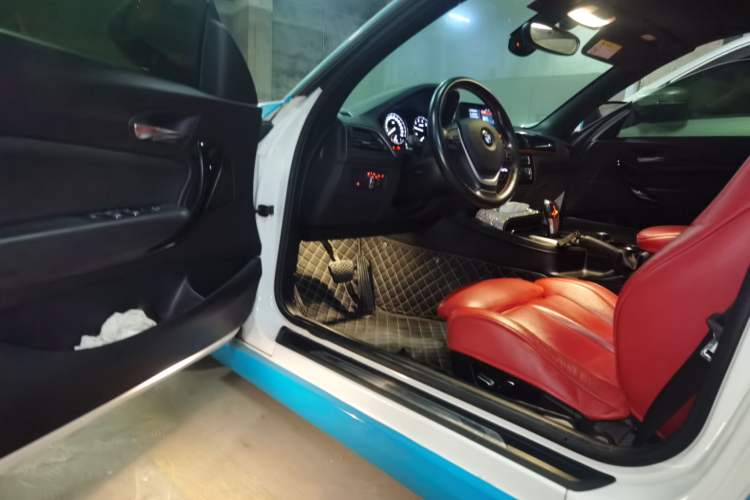 Used BMW 2 Series 2019 225i Convertible Coupe Sports Design Package Driver Seat