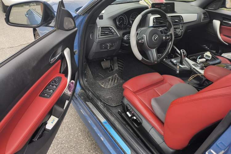 Used BMW 2 Series 2019 225i Convertible Coupe Luxury Edition M Sport Package Driver Seat