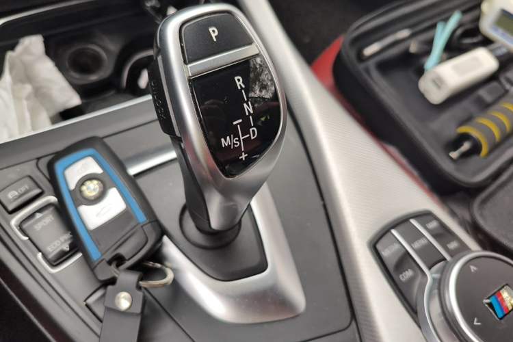 Used BMW 2 Series 2019 225i Convertible Coupe Luxury Edition M Sport Package Gear Lever