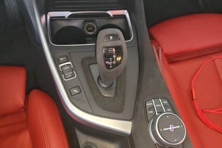 Used BMW 2 Series 2019 225i Convertible Coupe Luxury Edition M Sport Package Gear Lever