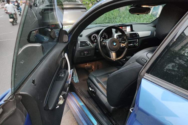 Used BMW 2 Series 2019 225i Luxury Model with M Sport Package Interior 3